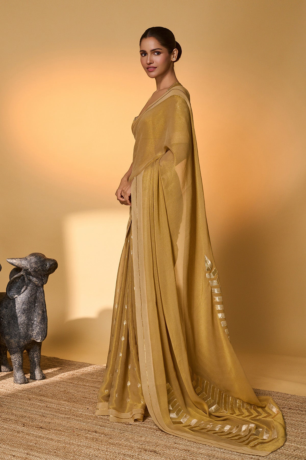 Gold Droopy Bloom Gota Saree