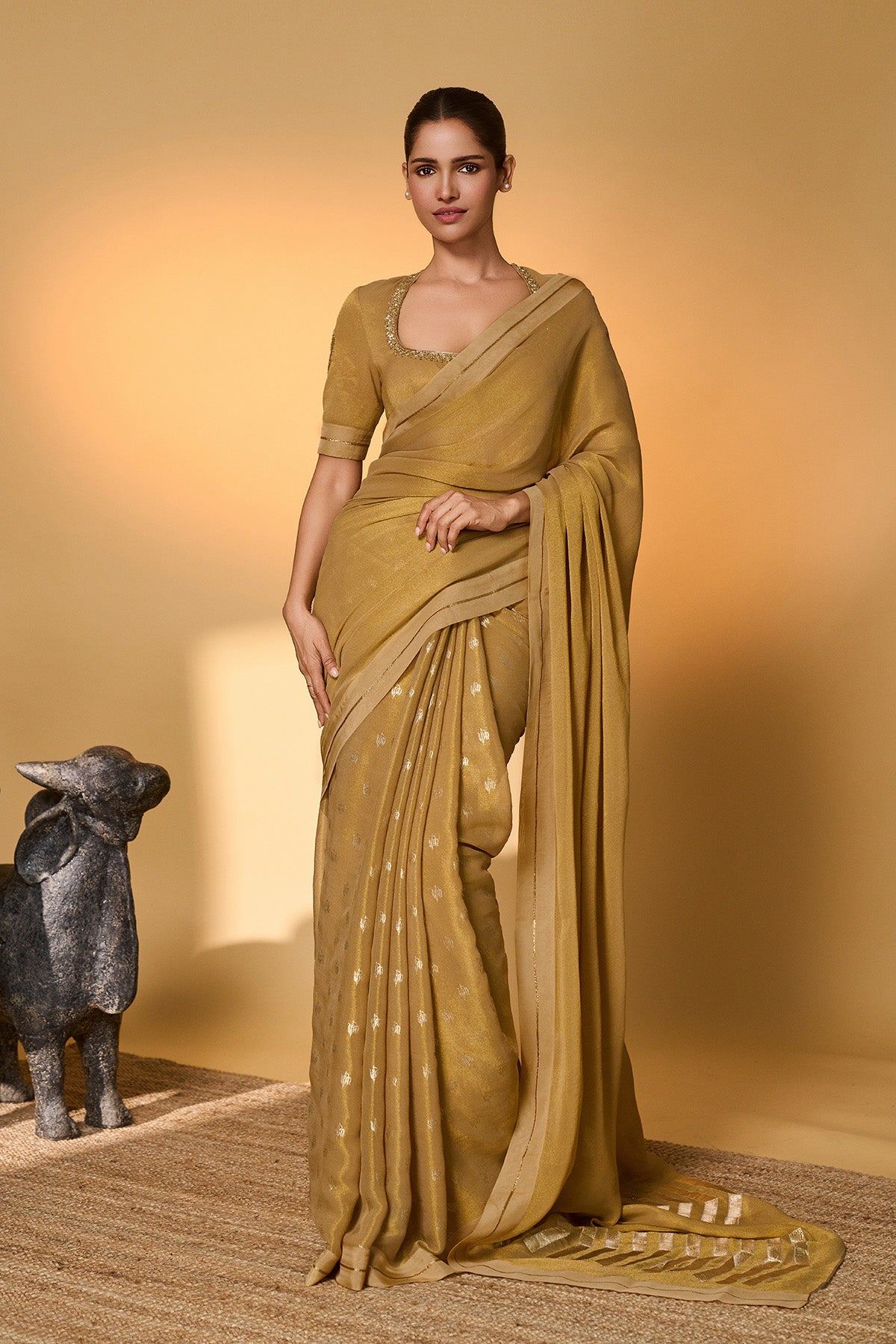 Gold Droopy Bloom Gota Saree