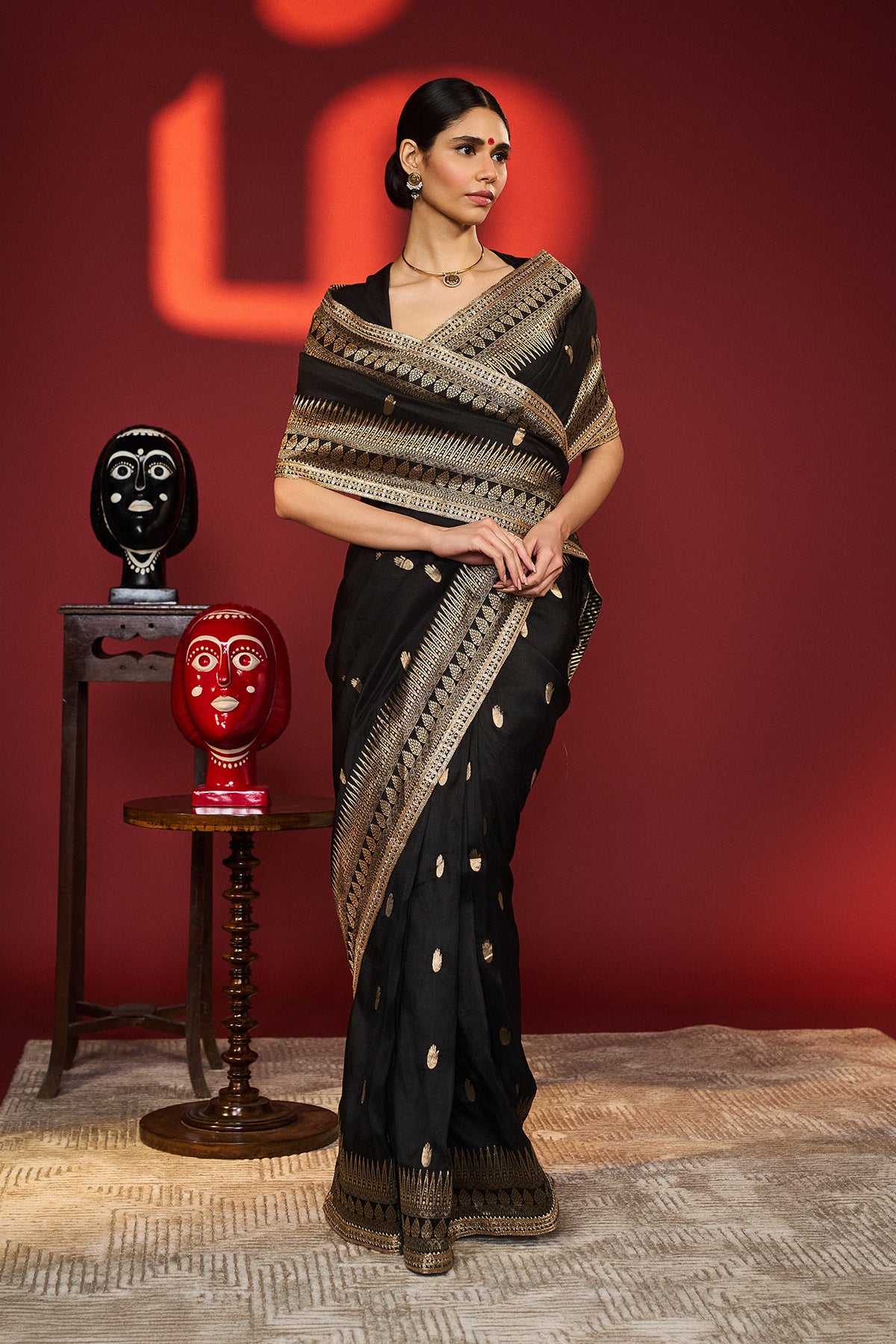 Black Haath Phool Saree